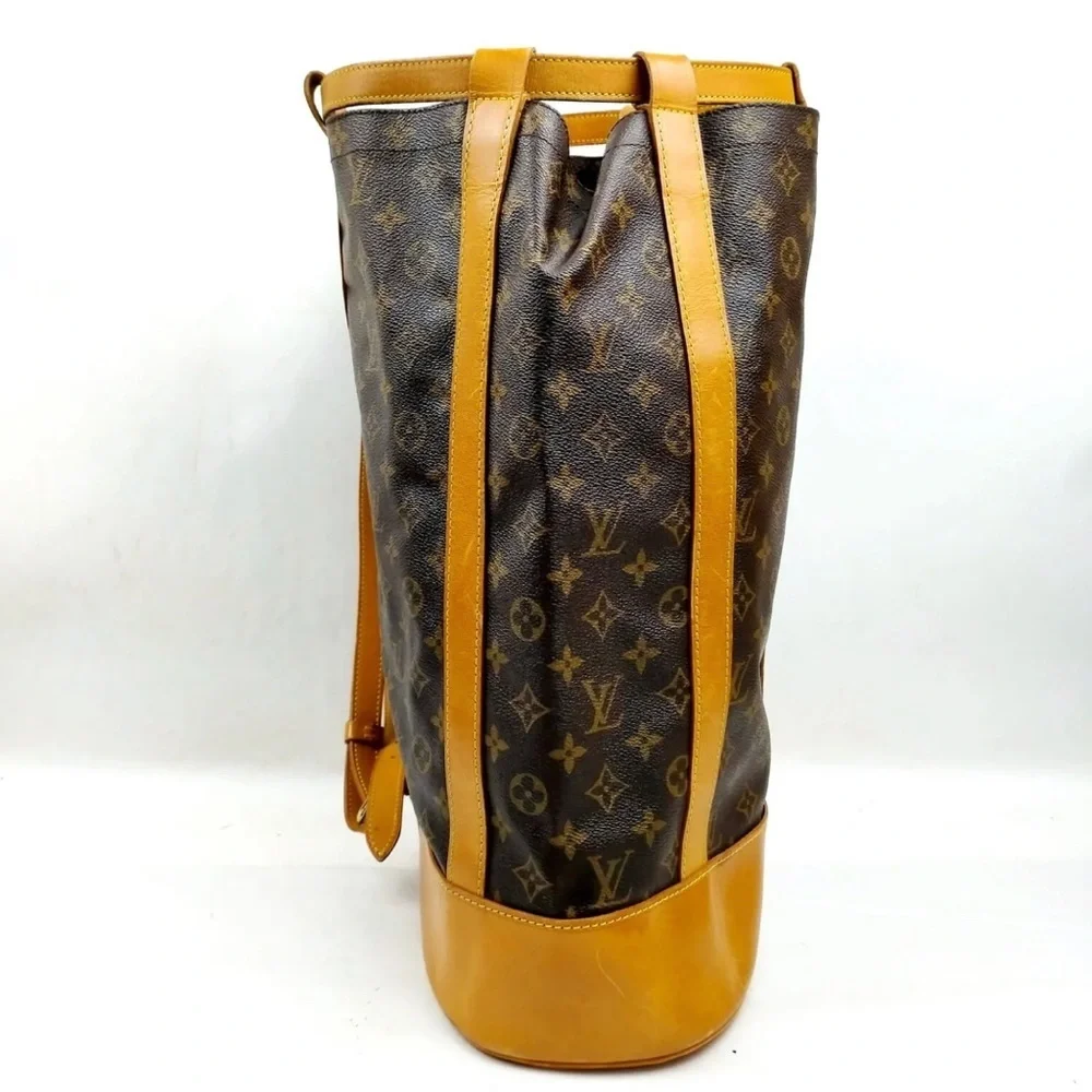 Louis Vuitton reposhing this
